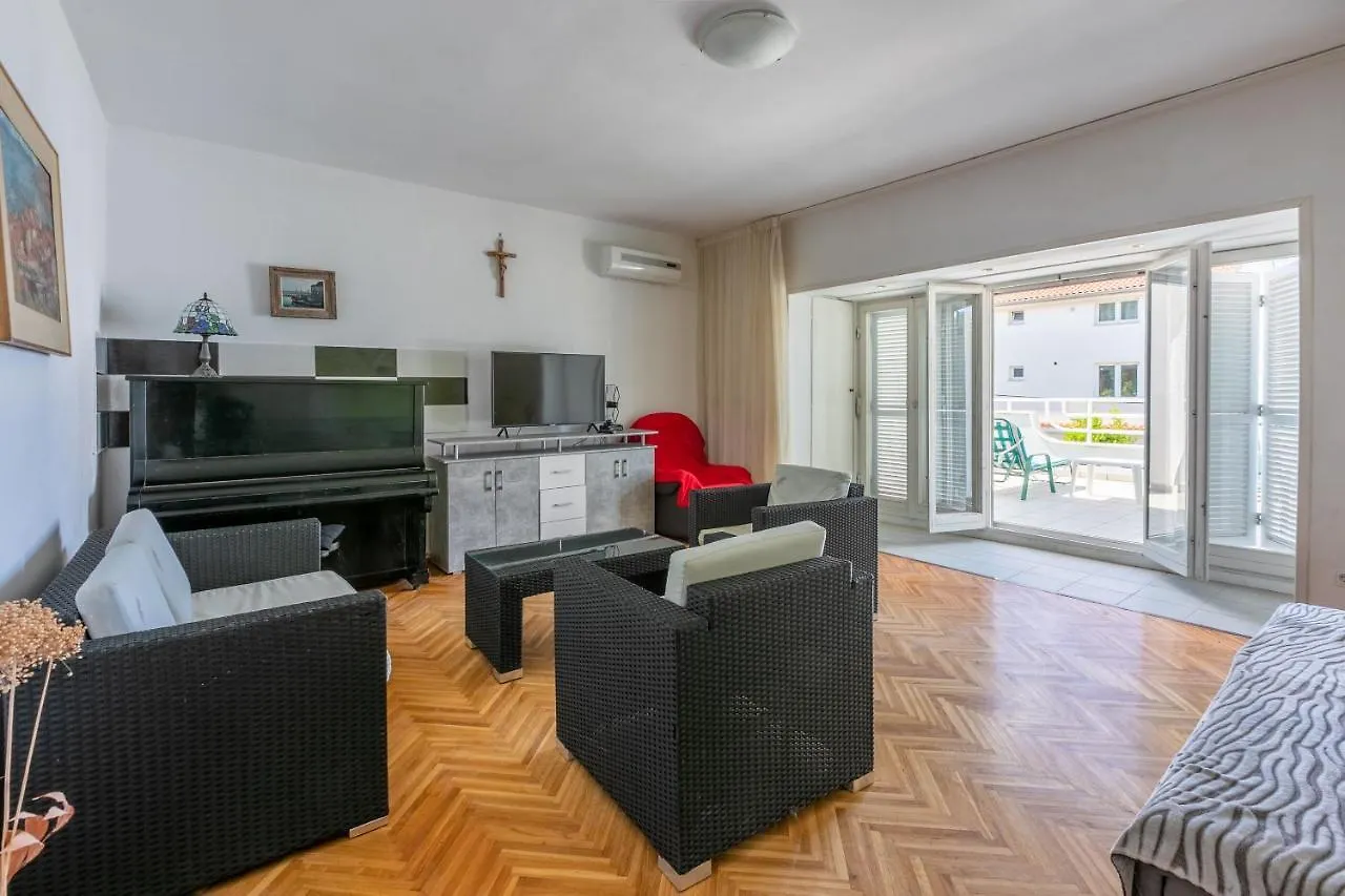 Apartment Ketryn Crikvenica